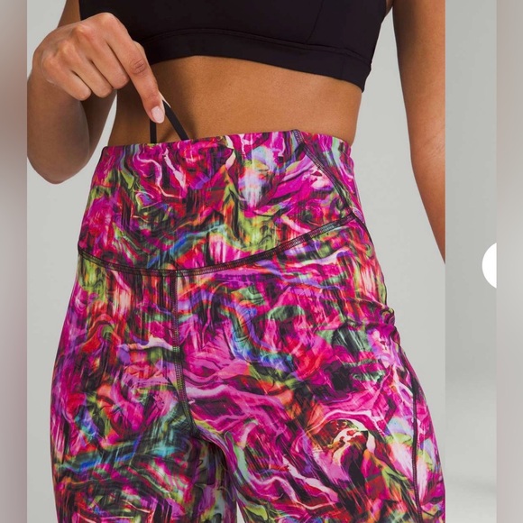 Lululemon Base Pace High-Rise Running Tight 25" Hyper Flow in Pink Multi Size 6 - Picture 3 of 11